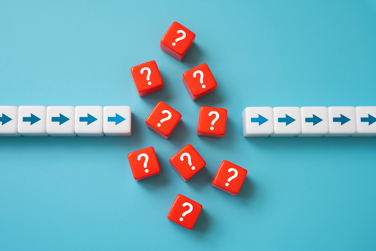 The path is interrupted by uncertainty. Uncertainty, threat and danger. Resolve the problem before continuing your journey. Bring a gap.